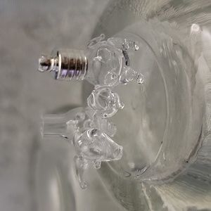 Elephant, Bull waiting for glitter/rice pendant/dowsing pendulum